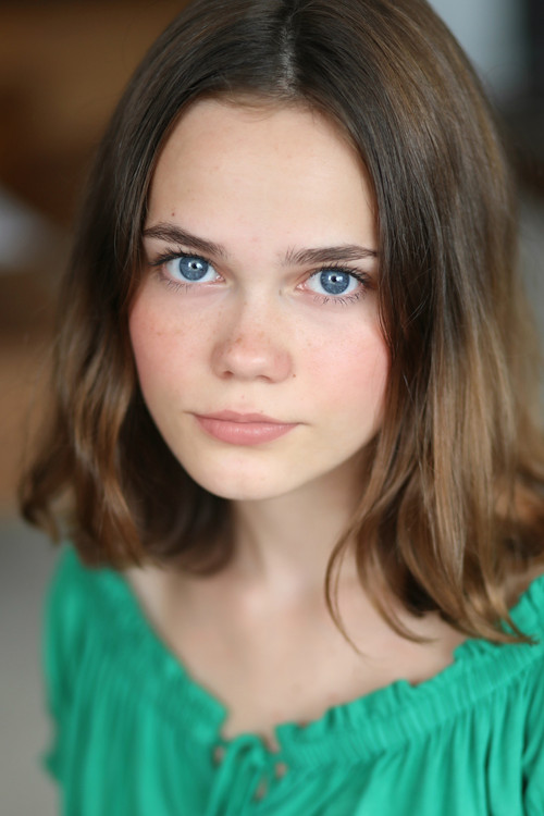 Photo of Oona Laurence