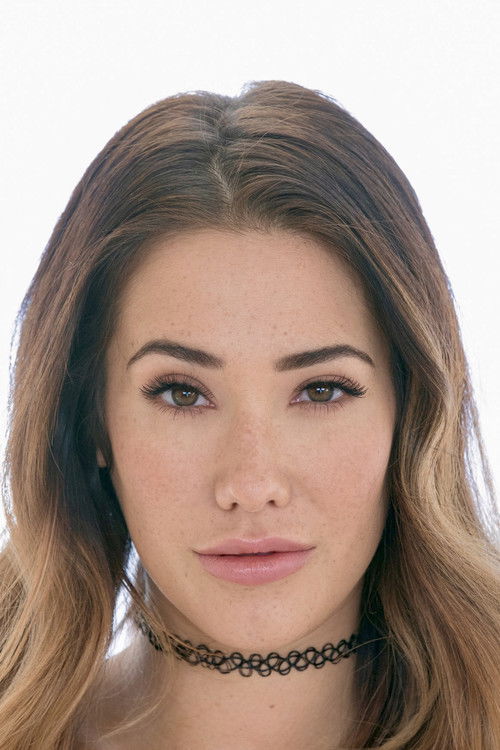 Photo of Eva Lovia