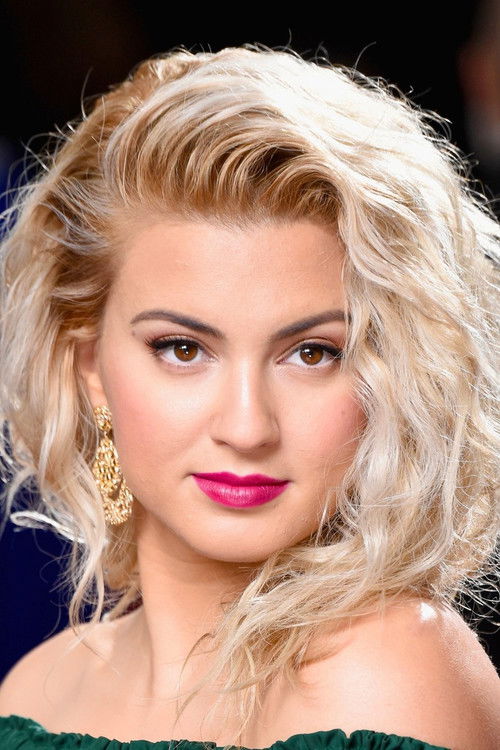 Photo of Tori Kelly