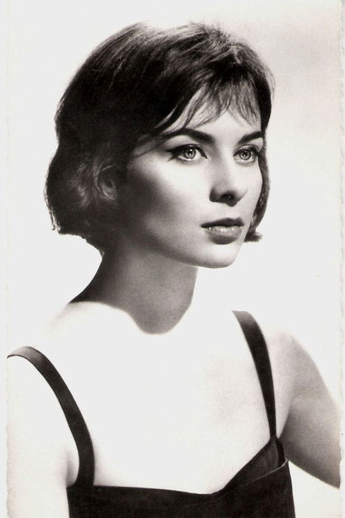 Photo of Juliette Mayniel