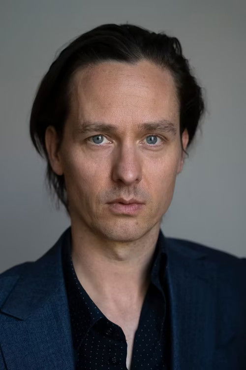 Photo of Tom Schilling