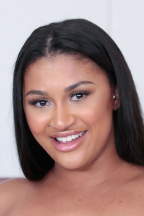 Photo of Sommer Isabella