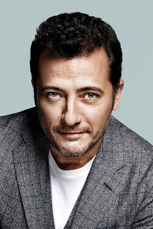 Photo of Yiğit Özşener