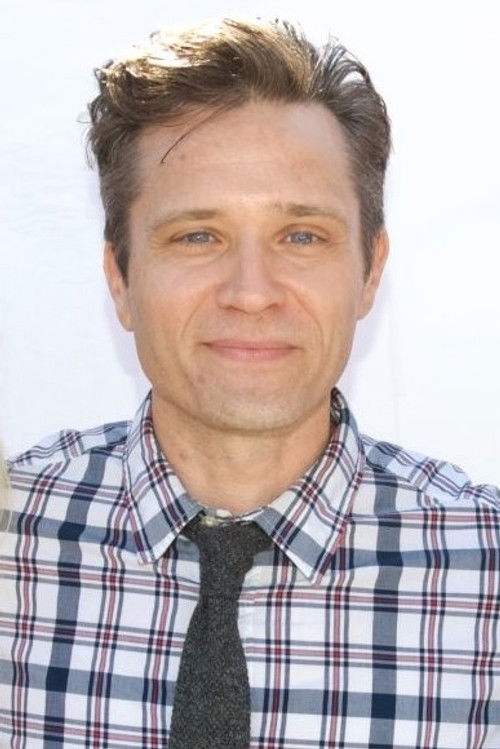 Photo of Seamus Dever