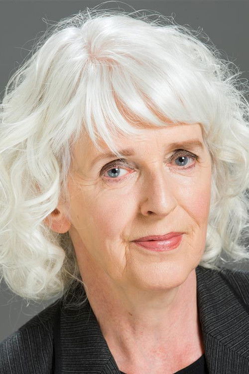 Photo of Julia Dearden