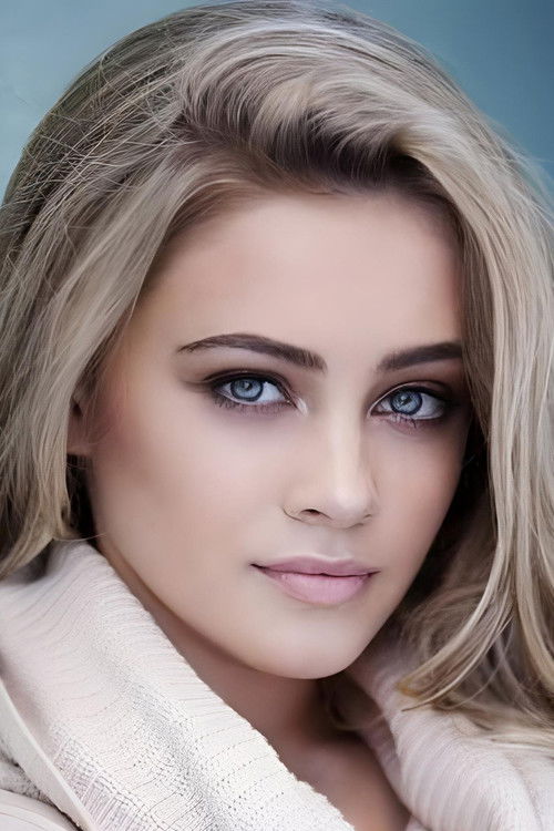 Photo of Josephine Langford