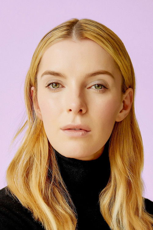 Photo of Betty Gilpin