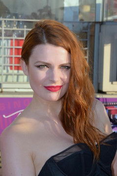 Photo of Élodie Frégé