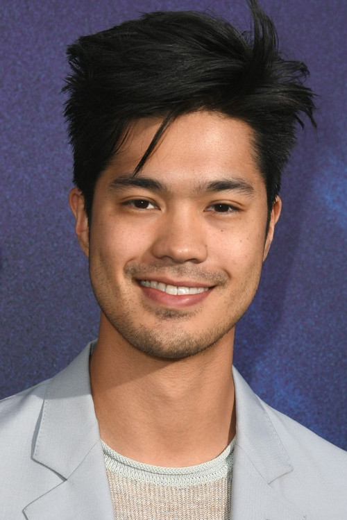 Photo of Ross Butler