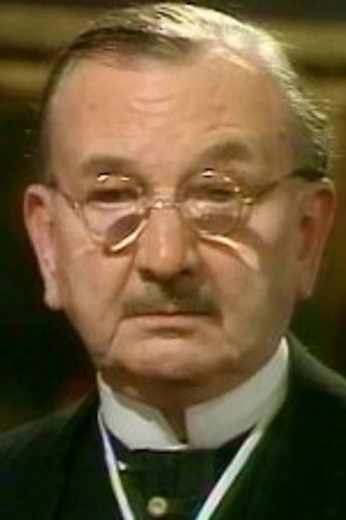 Photo of Raymond Huntley