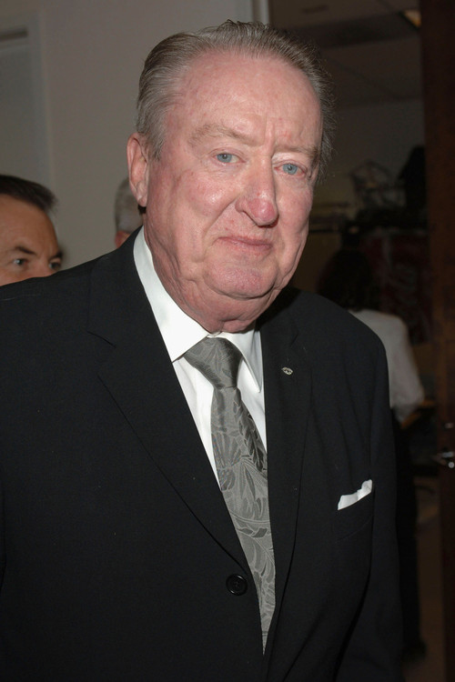 Photo of Tom Poston