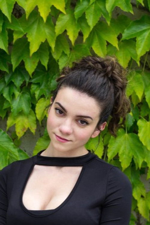 Photo of Lauren LaVera