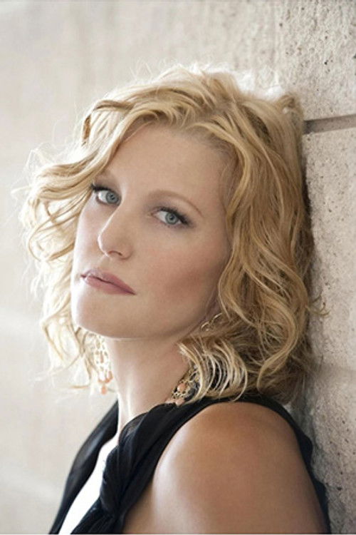 Photo of Anna Gunn