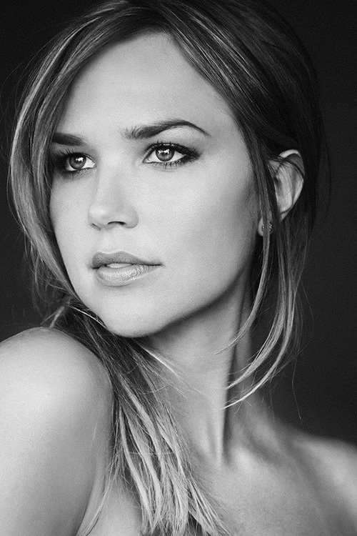 Photo of Arielle Kebbel