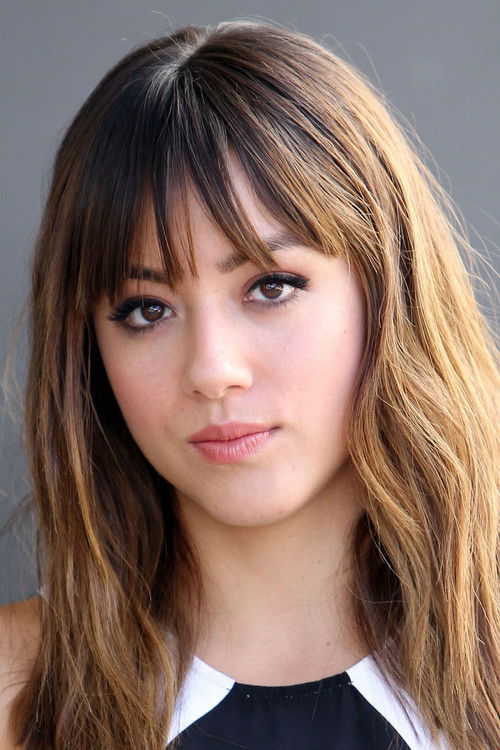 Photo of Chloe Bennet