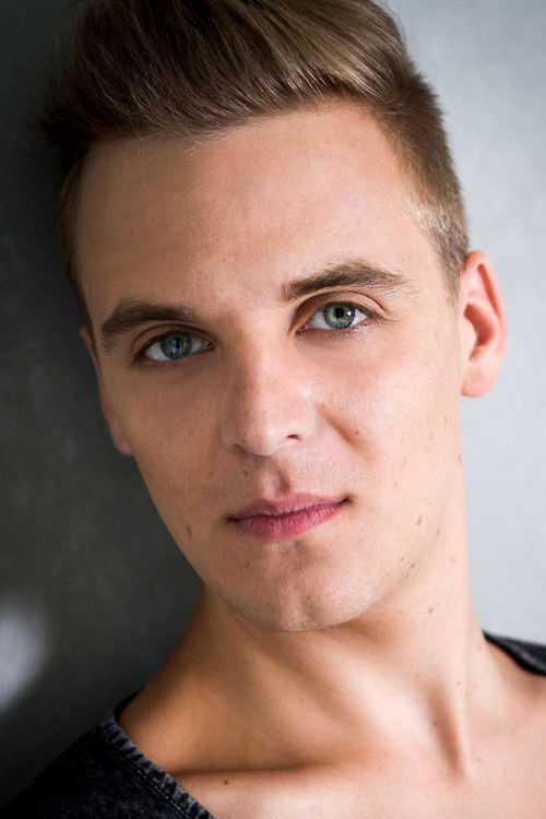 Photo of Oliver Bell