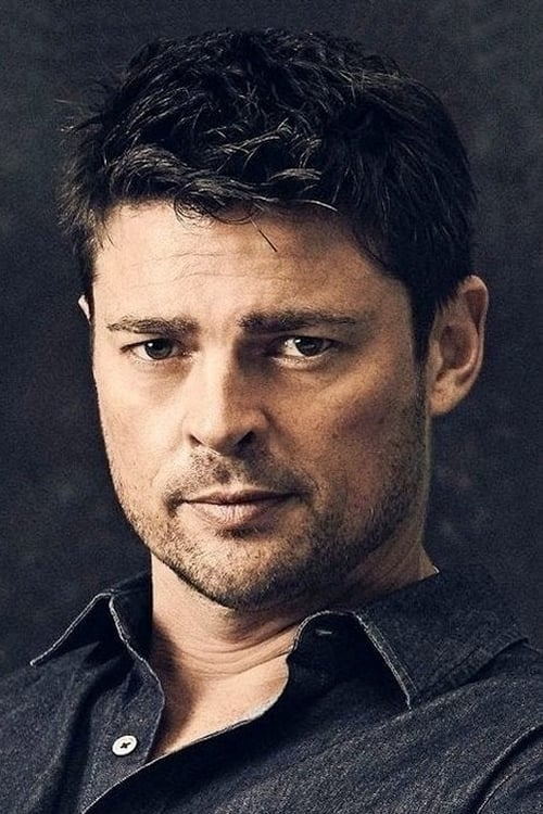 Photo of Karl Urban