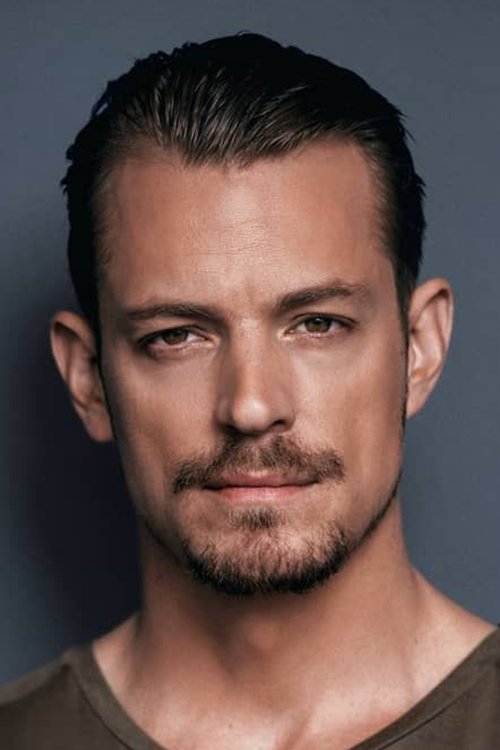 Photo of Joel Kinnaman