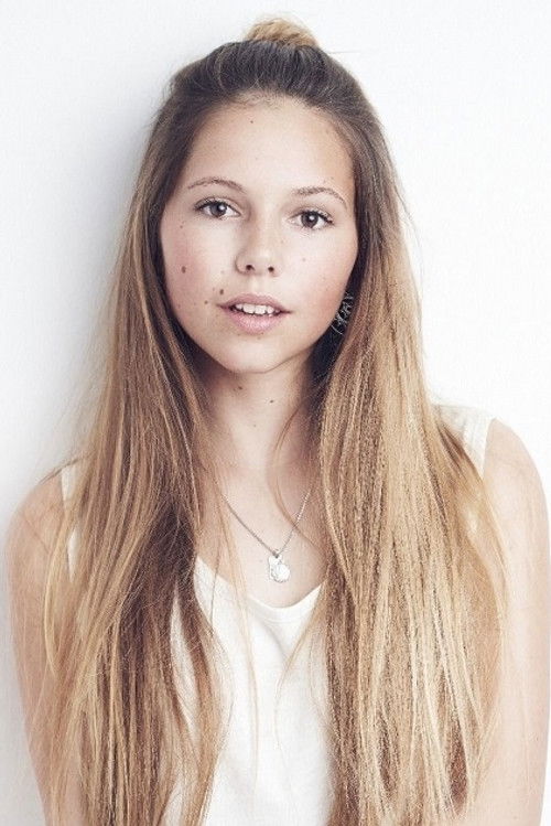 Photo of Laura Dutra