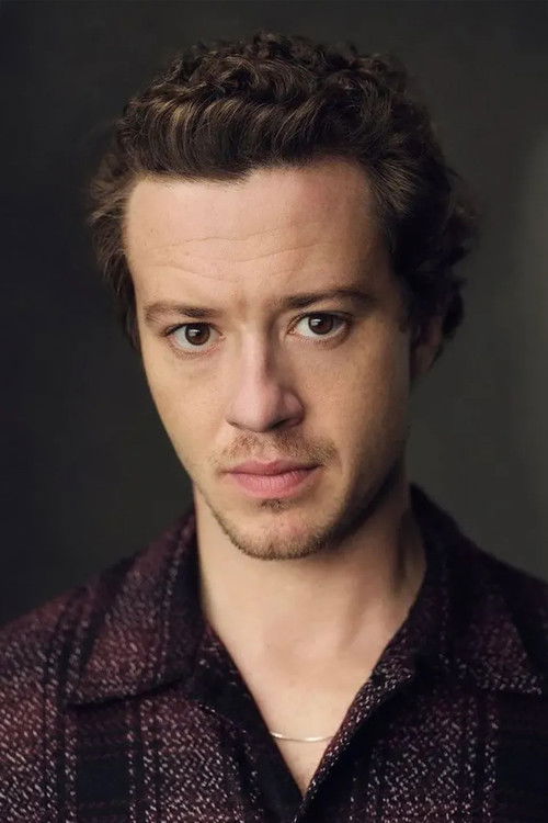 Photo of Joseph Quinn