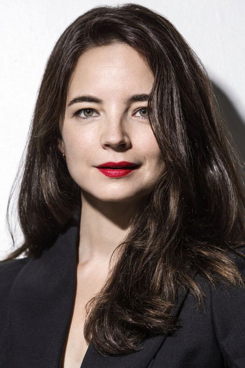 Photo of Louise Peterhoff