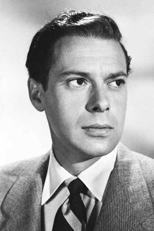 Photo of Ross Elliott