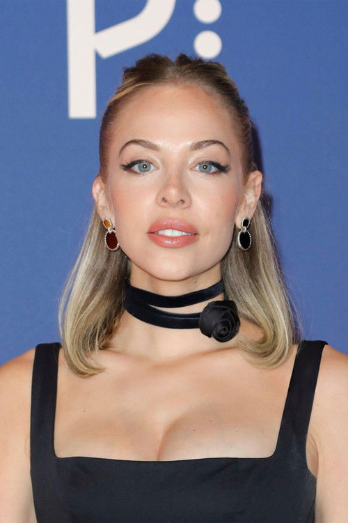Photo of MacKenzie Porter