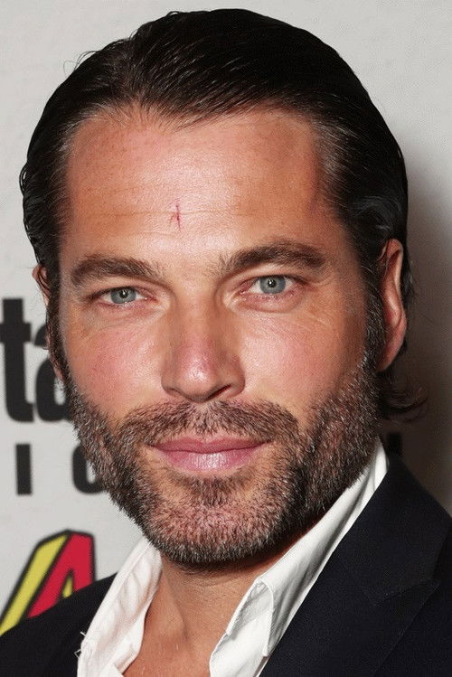 Photo of Tim Rozon