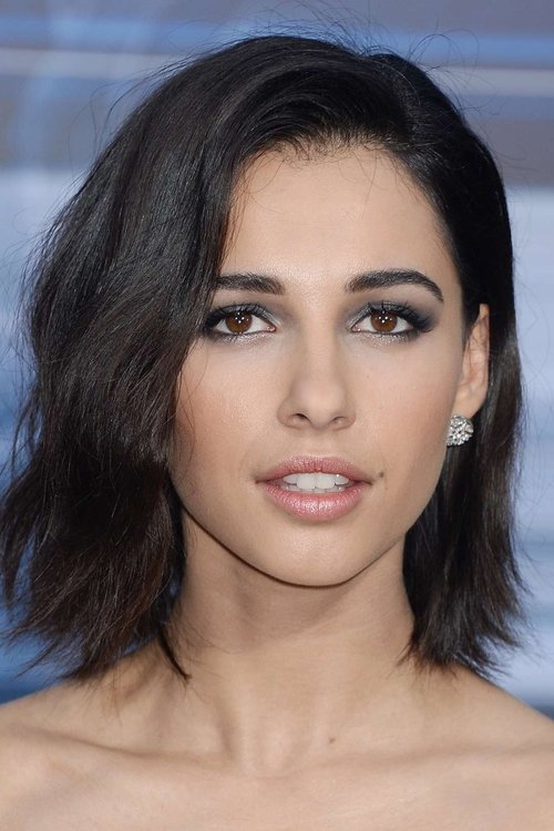 Photo of Naomi Scott