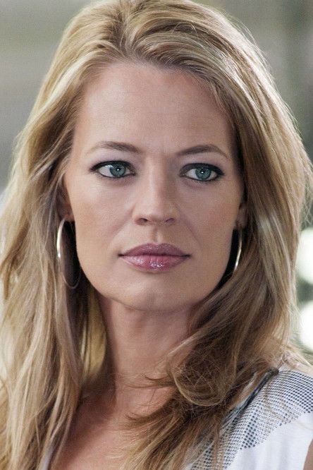 Photo of Jeri Ryan