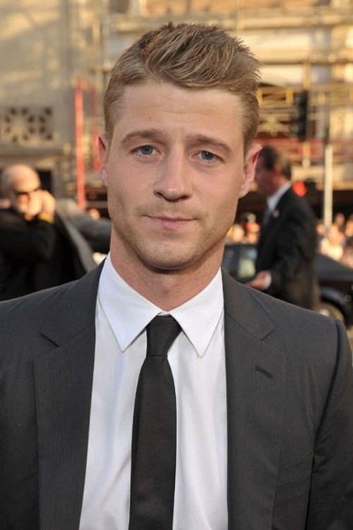 Photo of Ben McKenzie