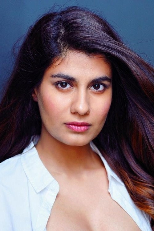 Photo of Shreya Dhanwanthary