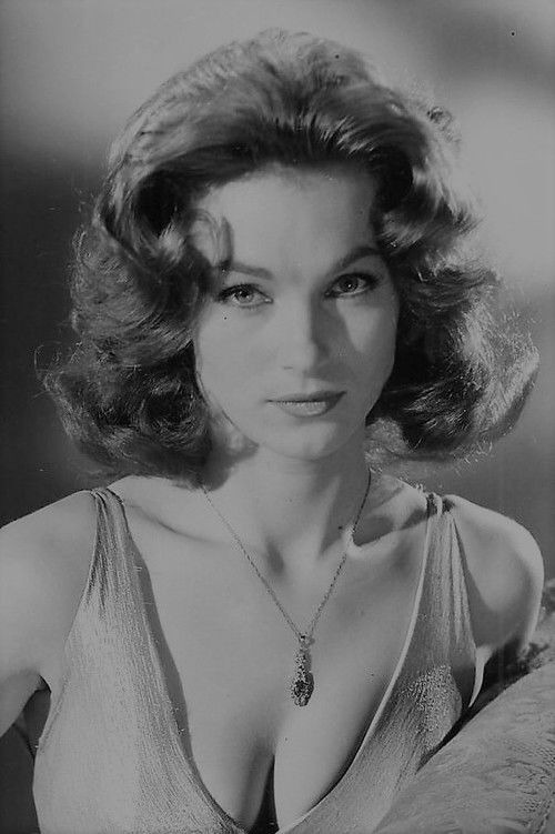 Photo of Shirley Anne Field