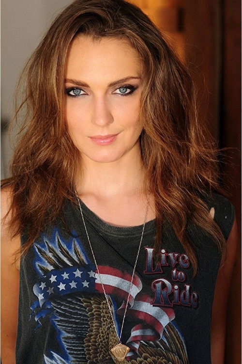 Photo of Hannah Levien