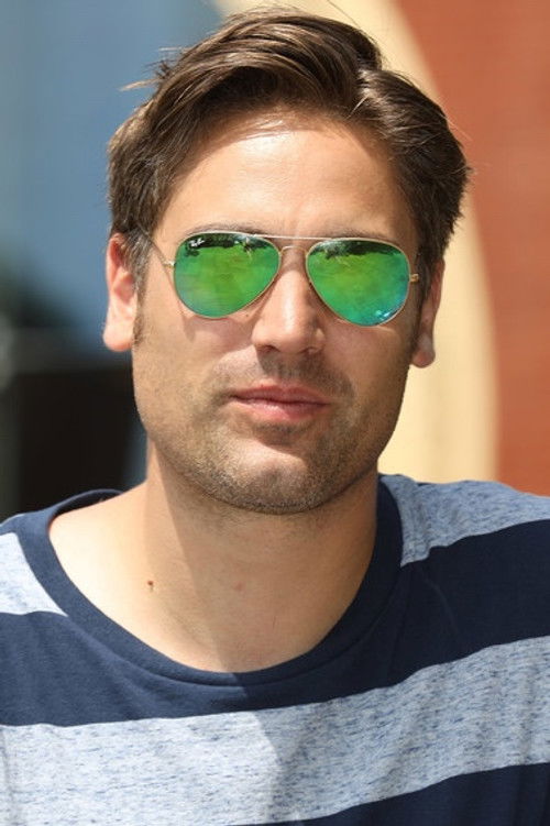 Photo of Charlie Simpson