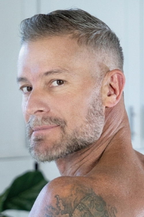 Photo of Greg Dixxon