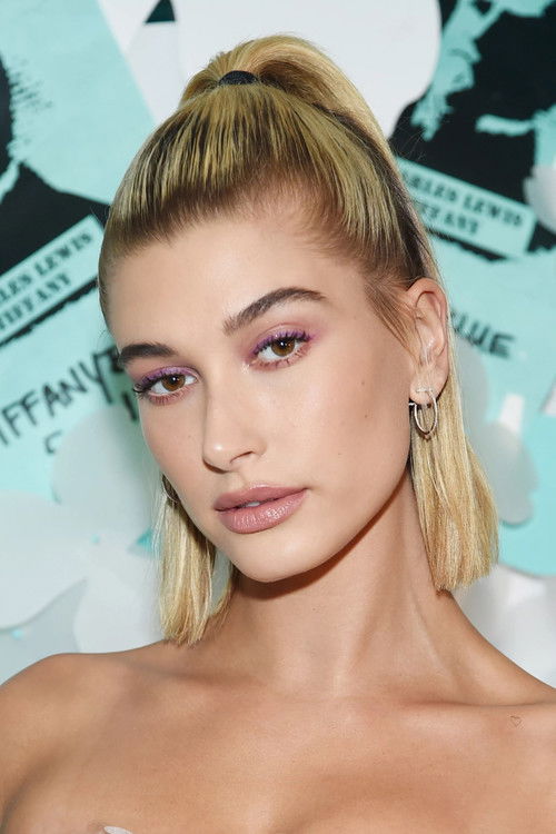 Photo of Hailey Bieber