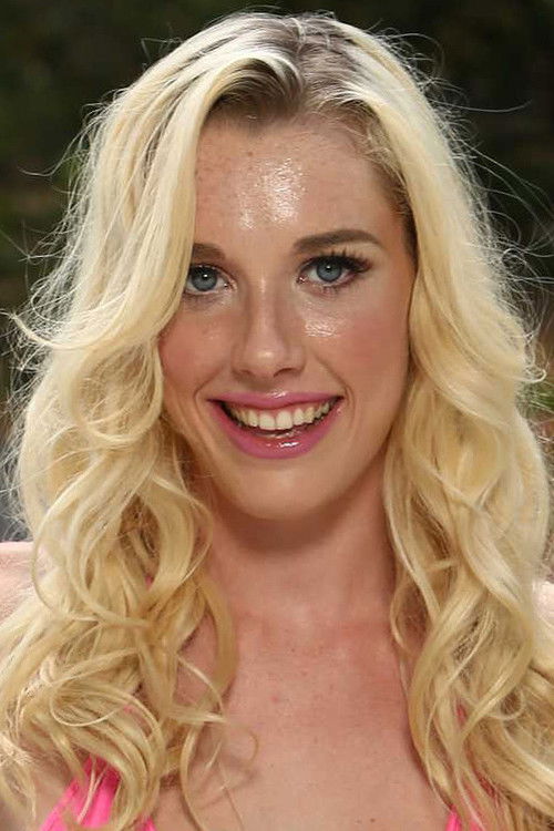 Photo of Roxy Nicole