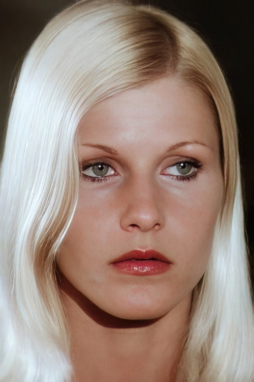 Photo of Caroline Laurence