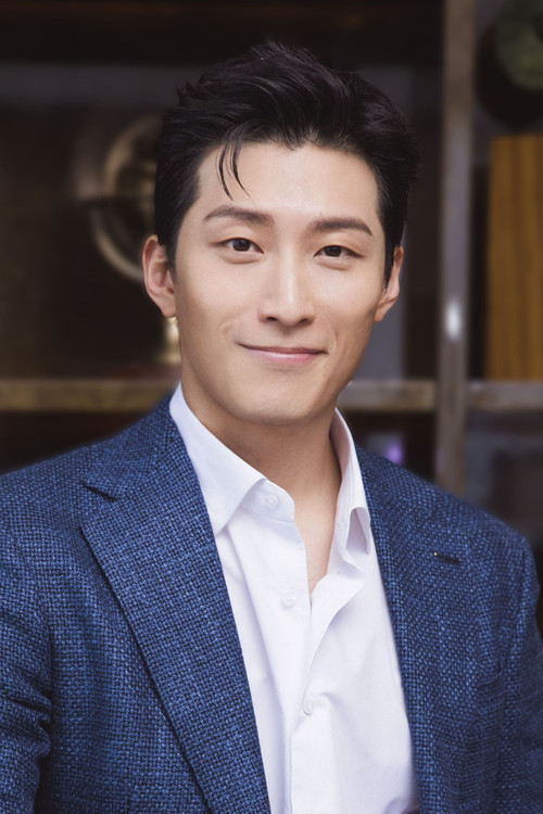 Photo of Shawn Dou