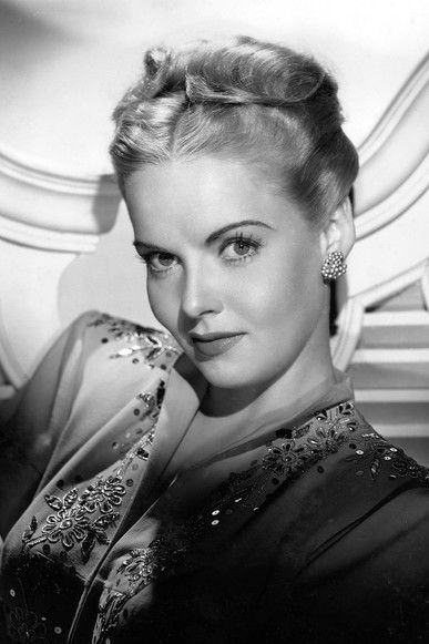 Photo of Angela Greene