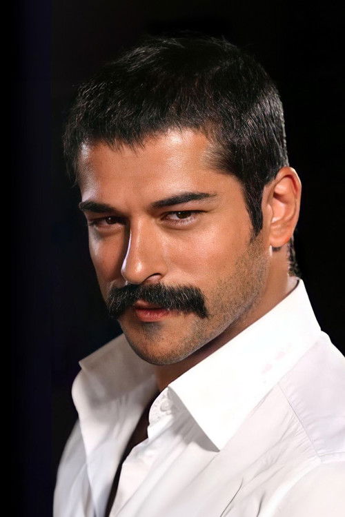 Photo of Burak Özçivit