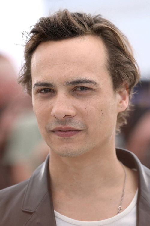 Photo of Frank Dillane
