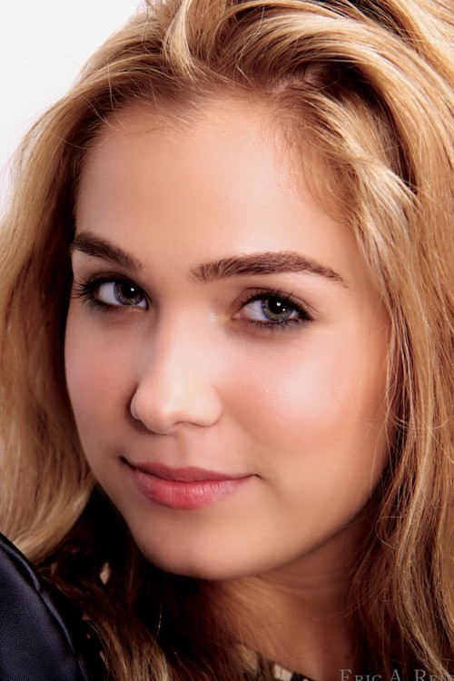 Photo of Haley Lu Richardson