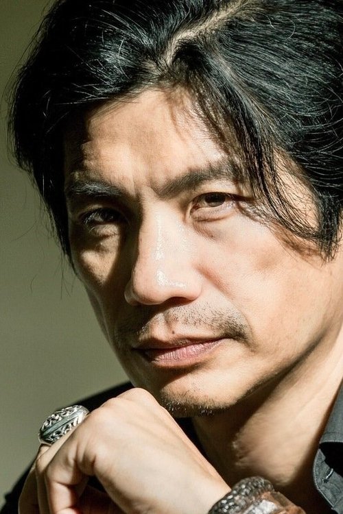 Photo of Dustin Nguyễn