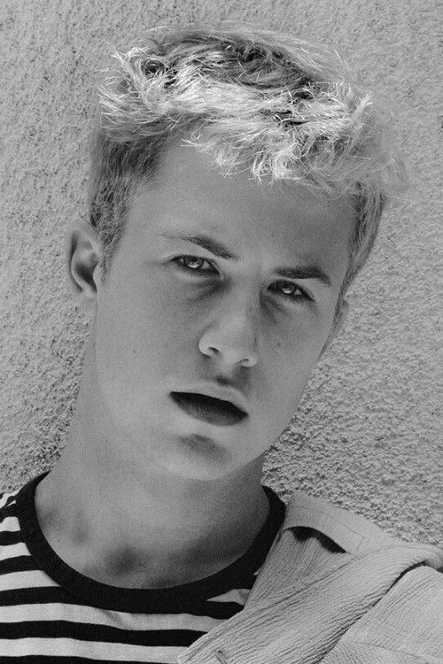 Photo of Dylan Minnette