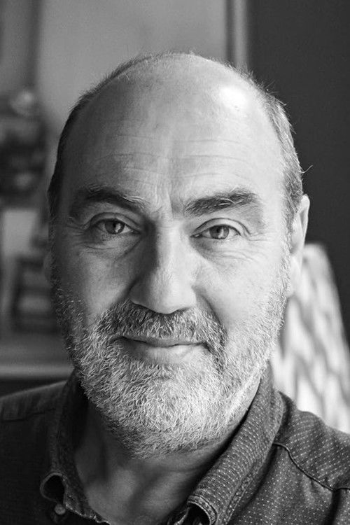 Photo of Oliver Parker