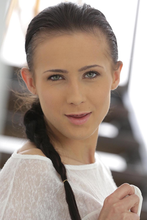 Photo of Nicole Love