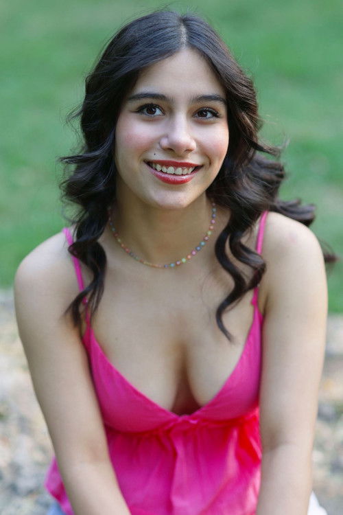 Photo of Sophia Harvey