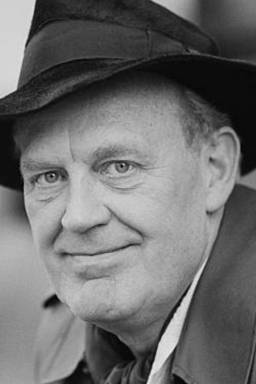 Photo of Joss Ackland
